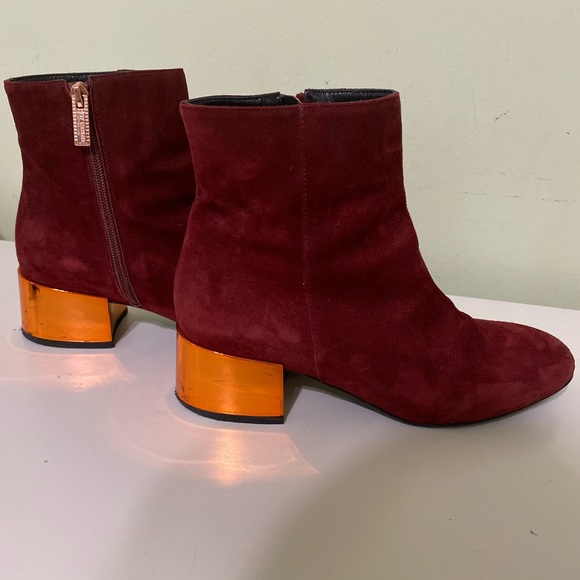 Ivy Kirzhner Maroon-Red Suede Booties With Rose Gold Heel - Picture 4 of 10